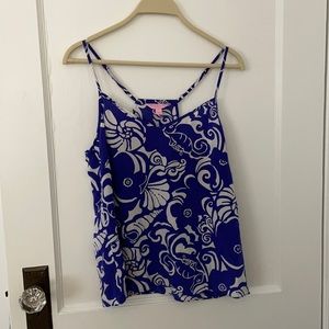 Lilly Pulitzer 100% silk top. Sz S. Blue & white